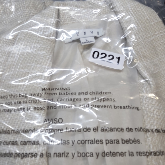 HYFVE Cream Double-Breasted Blazer New In Poly Bag PTP 20 - Picture 2 of 6